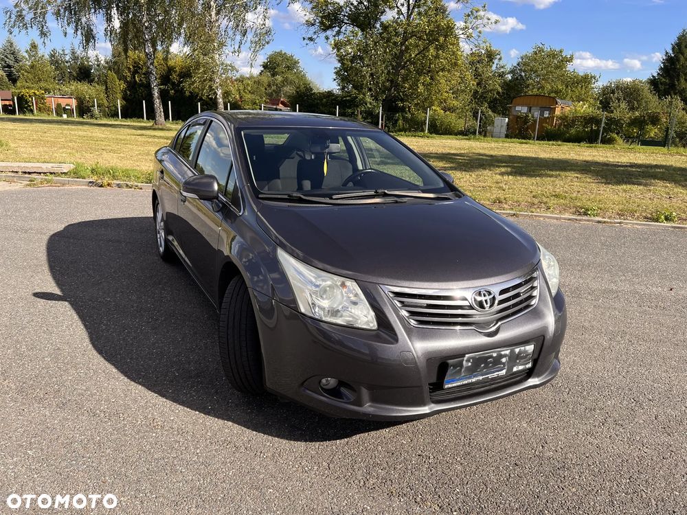 Toyota Avensis 2.0 D-4D - 1