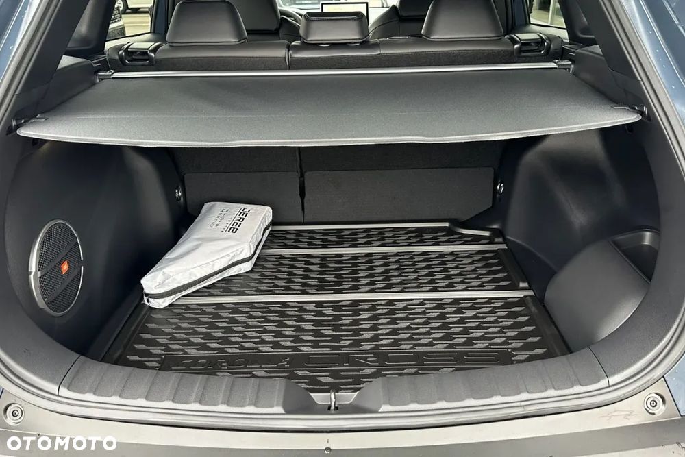 Toyota Corolla Cross 2.0 Hybrid Executive - 23