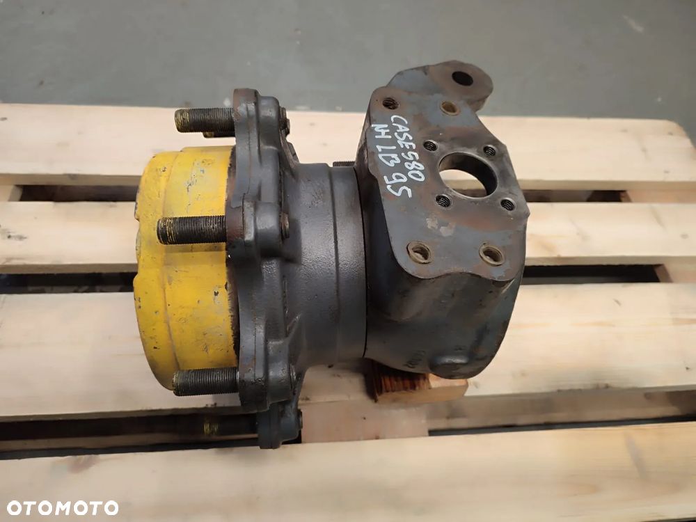 Zwolnica Zwrotnica 11002 Piasta Półoś NEW HOLLAND LB95 - 6