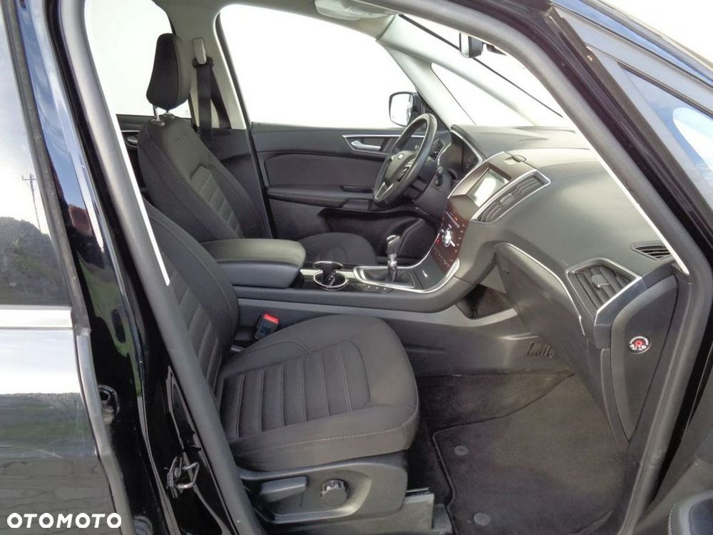 Ford Galaxy - 13
