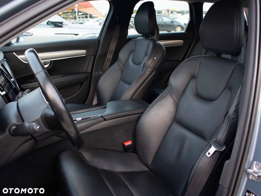Volvo V90 D4 AWD Momentum - 14