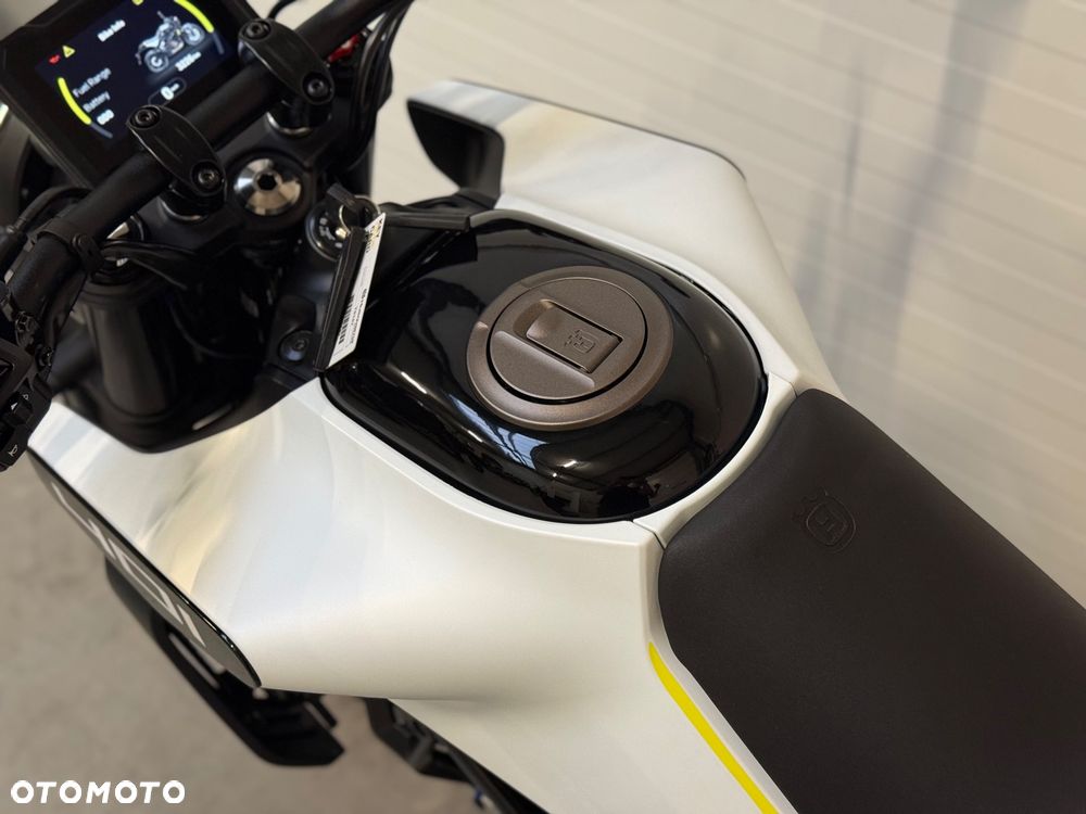 Husqvarna Vitpilen - 26