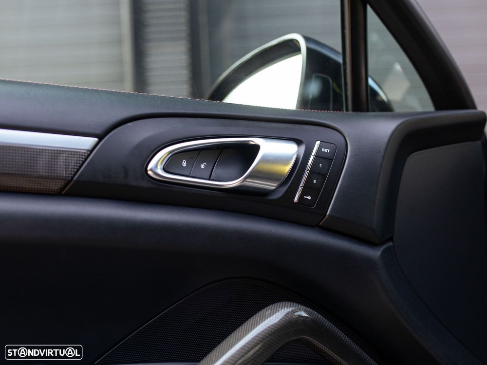 Porsche Cayenne Turbo Tiptronic S - 31