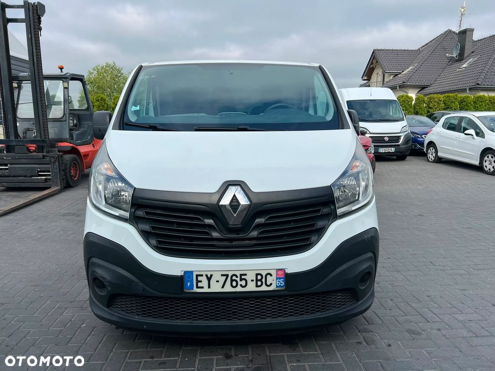 Renault TRAFIC - 2