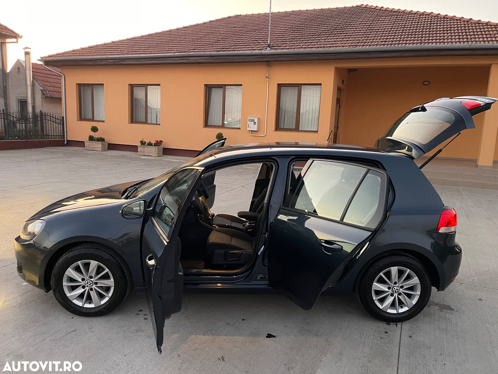 Volkswagen Golf 1.4 Comfortline - 31
