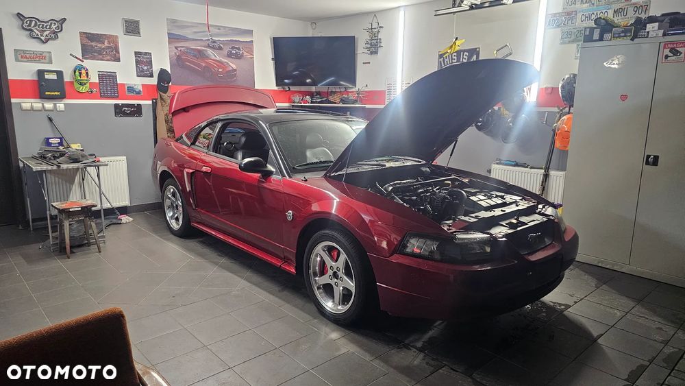Ford Mustang 4.6 V8 GT - 2