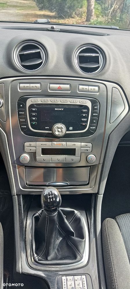 Ford Mondeo 2.0 Titanium - 12