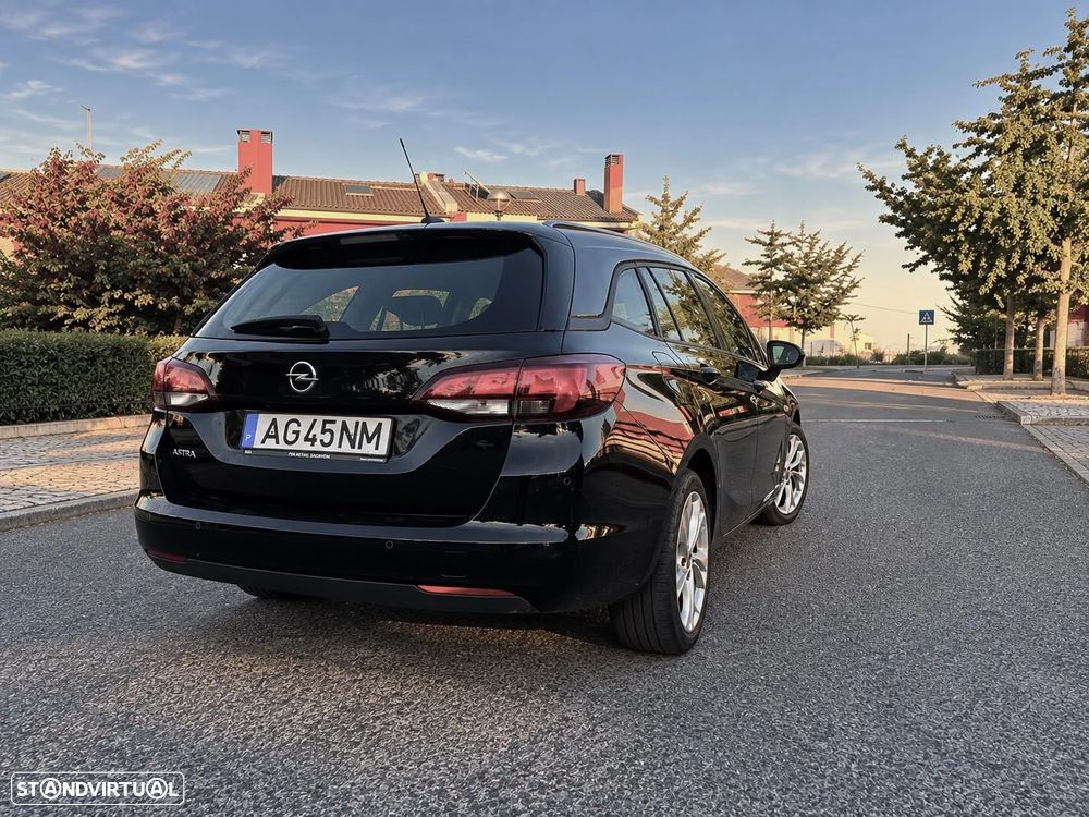 Opel Astra Sports Tourer - 10