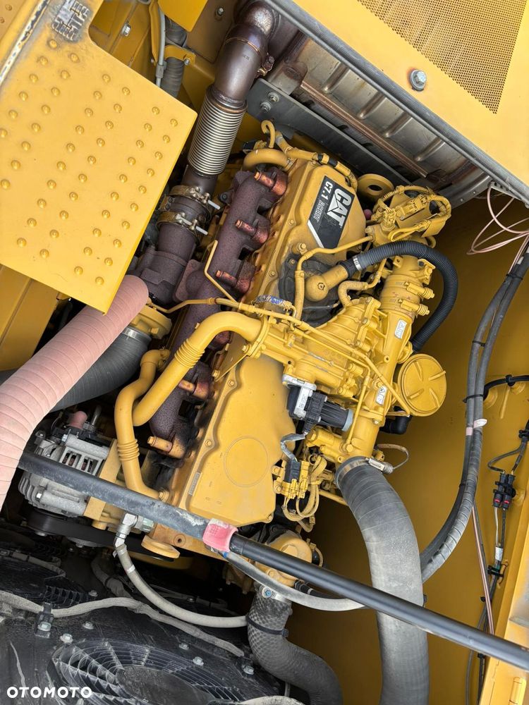 Caterpillar 323 - 5