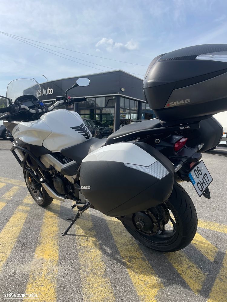 Honda VFR Crossrunner X - 5