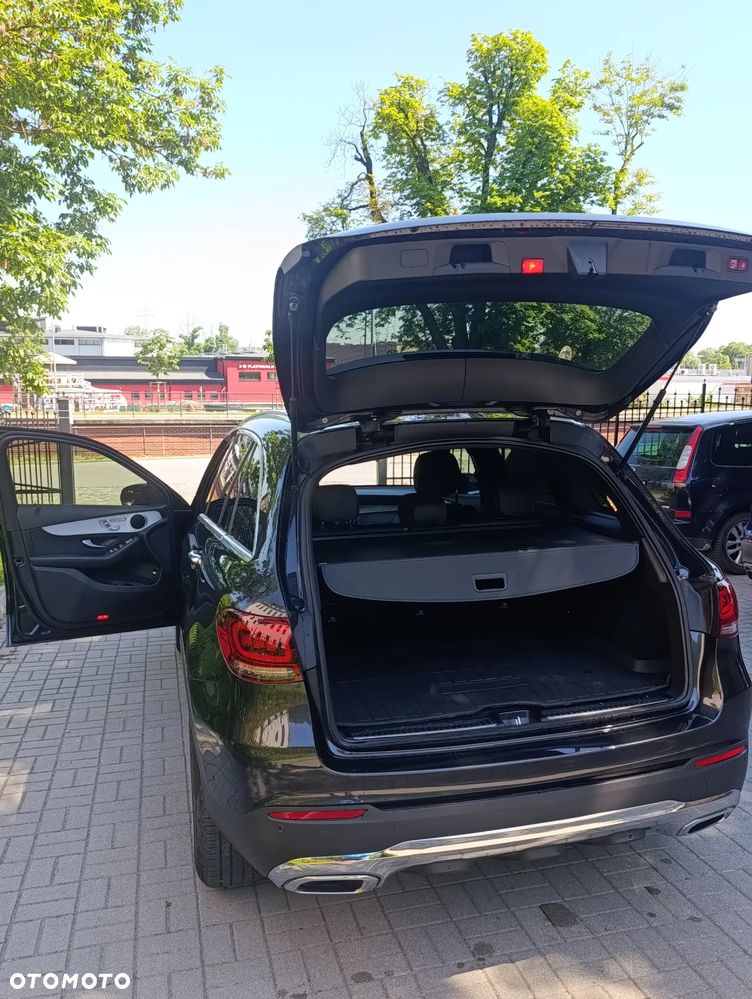 Mercedes-Benz GLC - 12