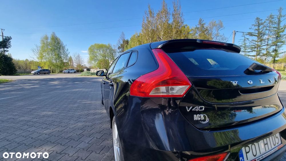 Volvo V40 T2 Momentum - 7