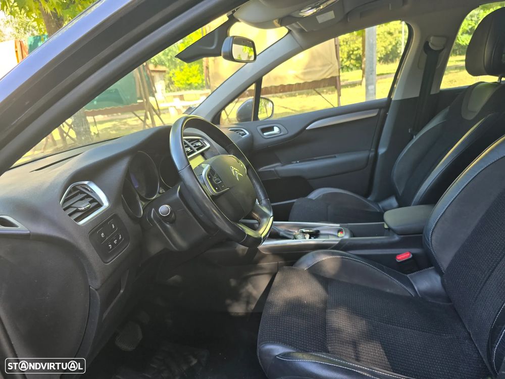 Citroën C4 1.2 PureTech Shine EAT6 - 11
