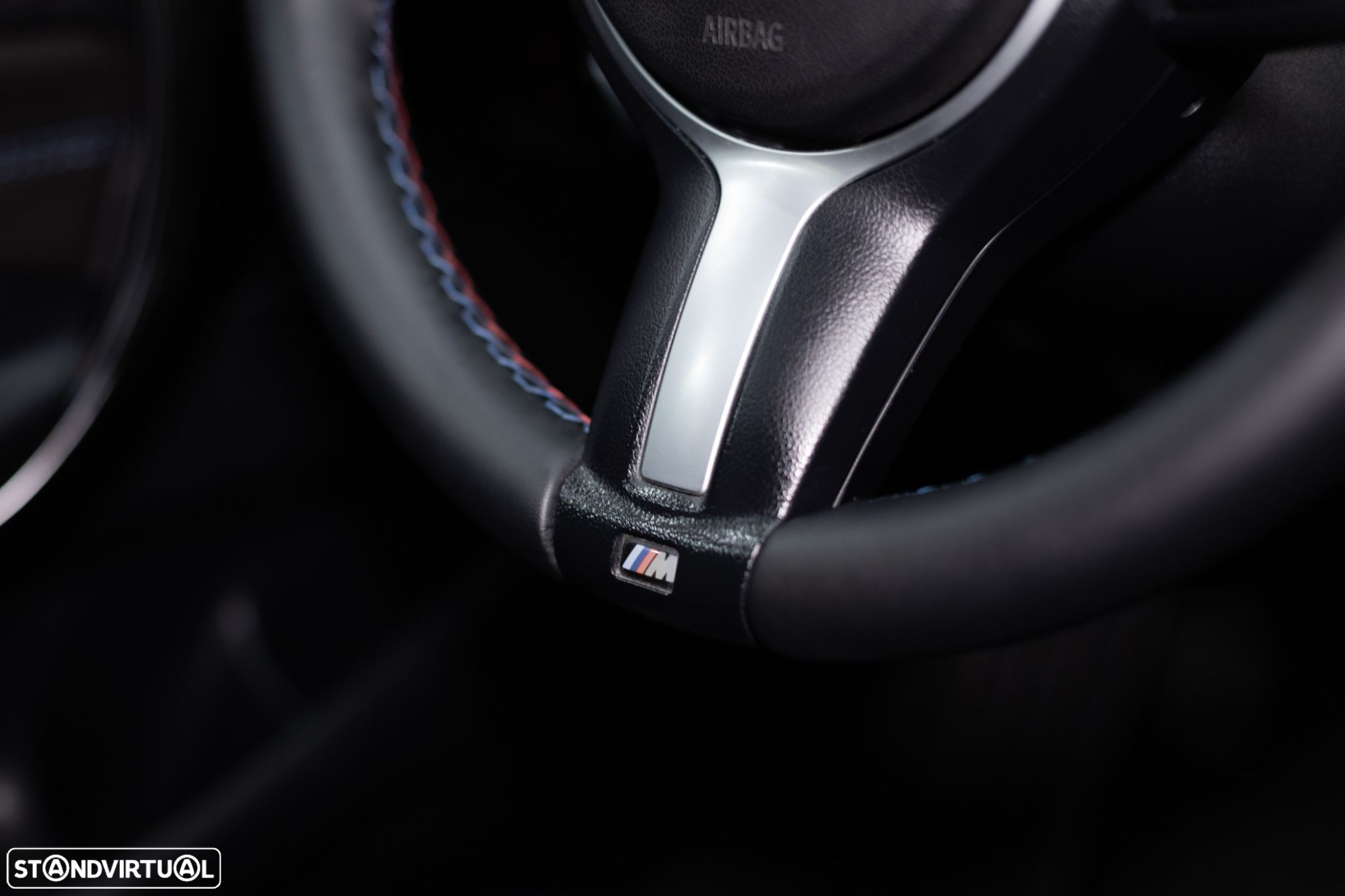 BMW 116 d Pack M - 32