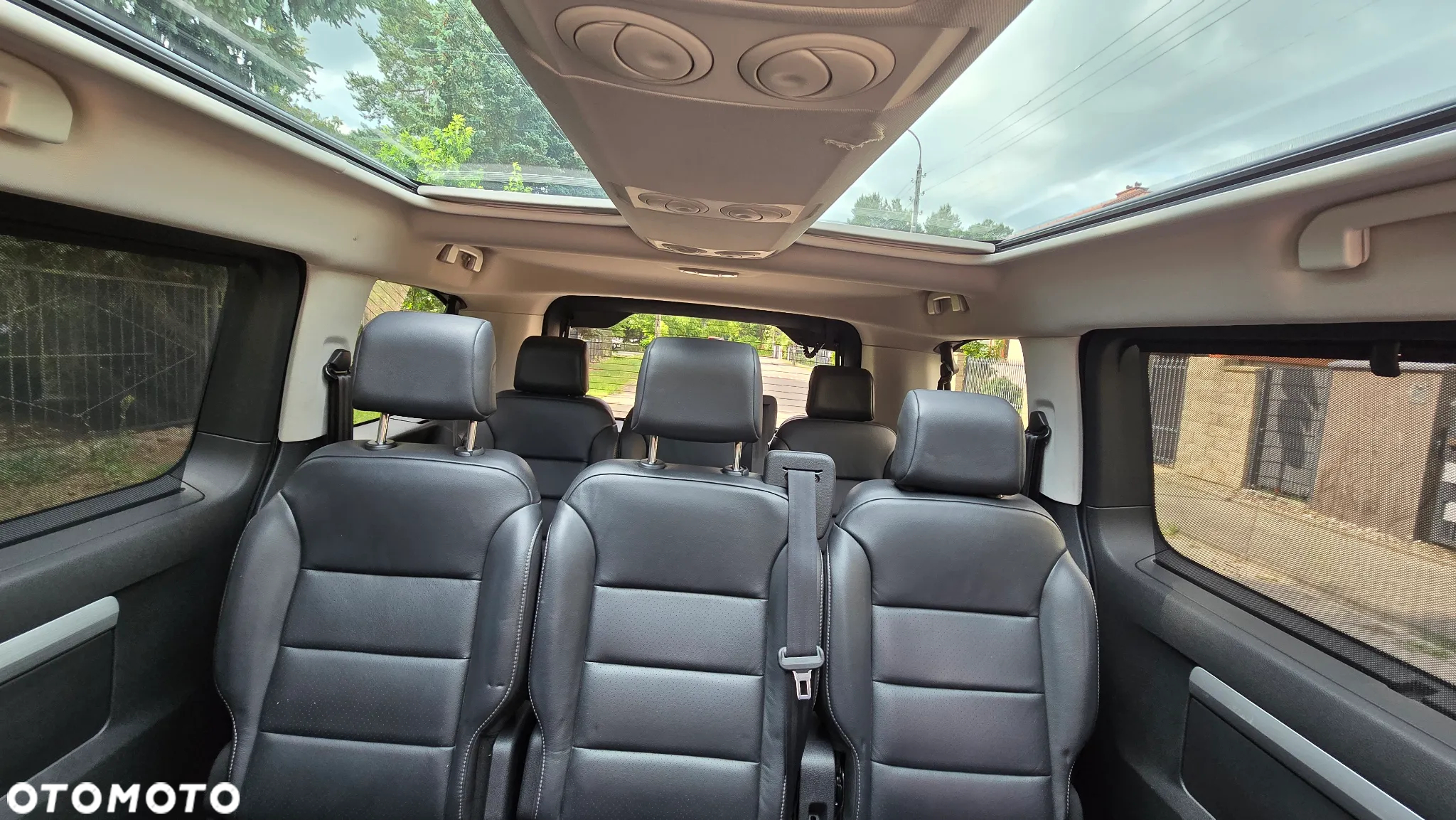 Peugeot Traveller - 30