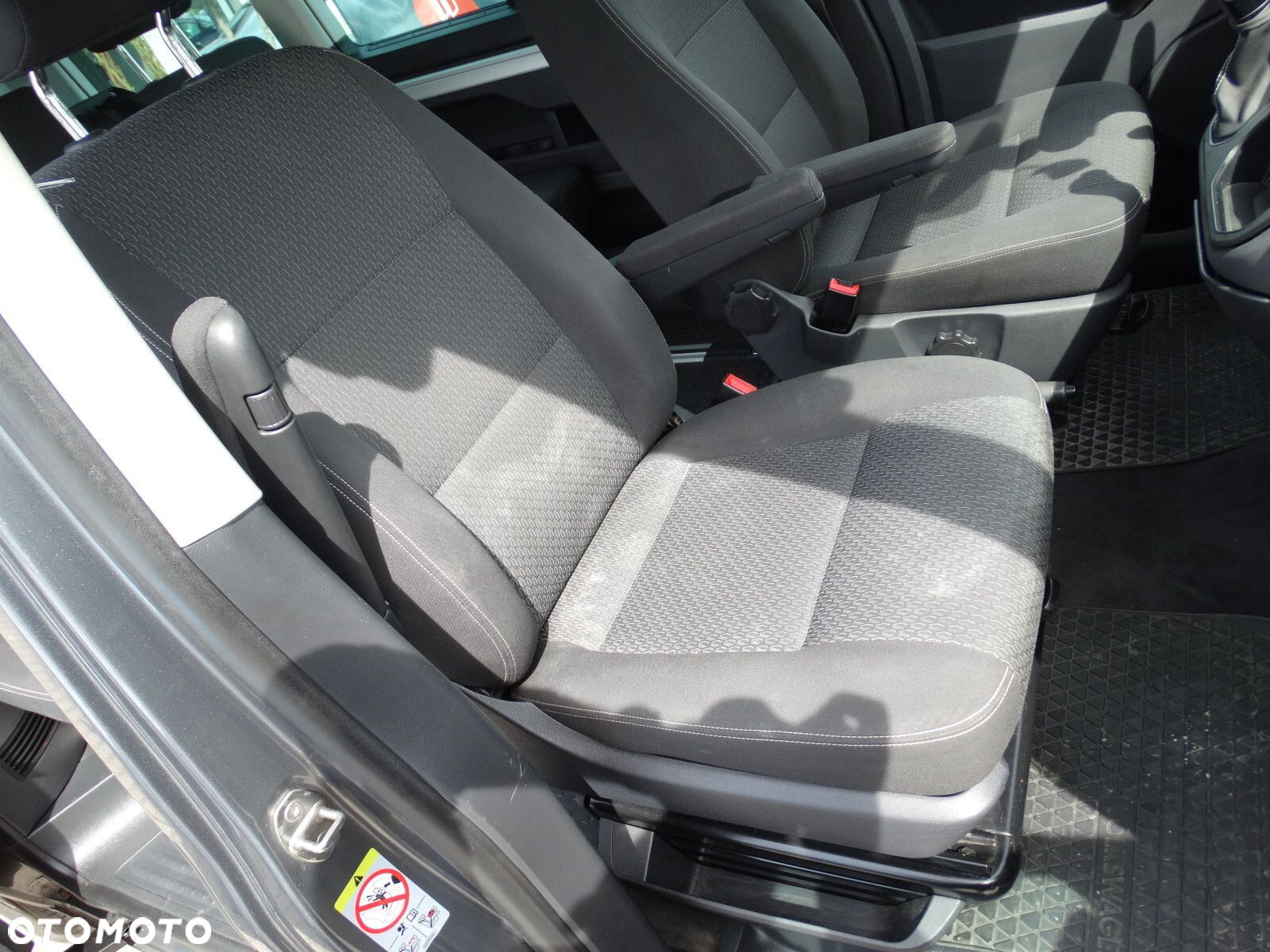 Volkswagen California - 11