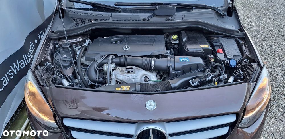 Mercedes-Benz Klasa B 180 7G-DCT Edition - 24