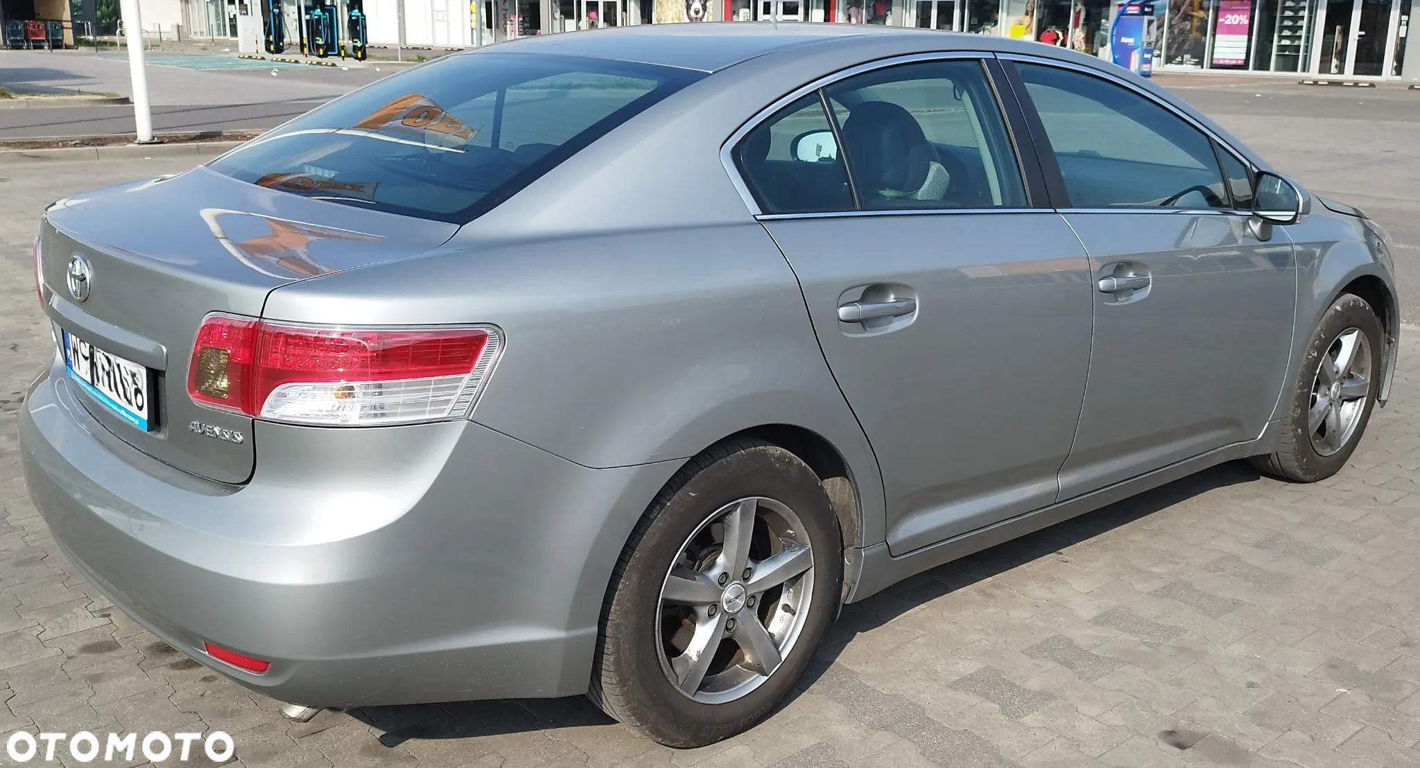Toyota Avensis - 5