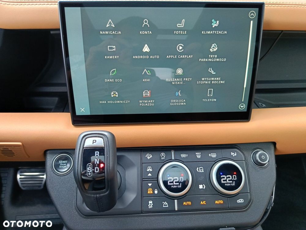 Land Rover Defender - 40