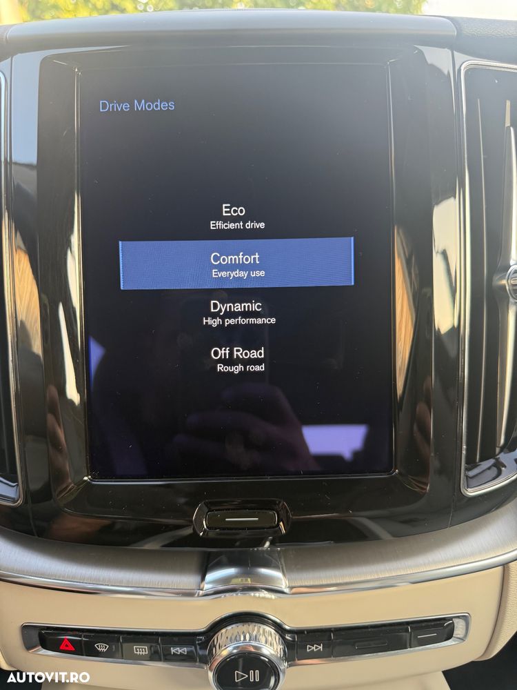 Volvo XC 60 B4 B Geartronic Momentum - 27