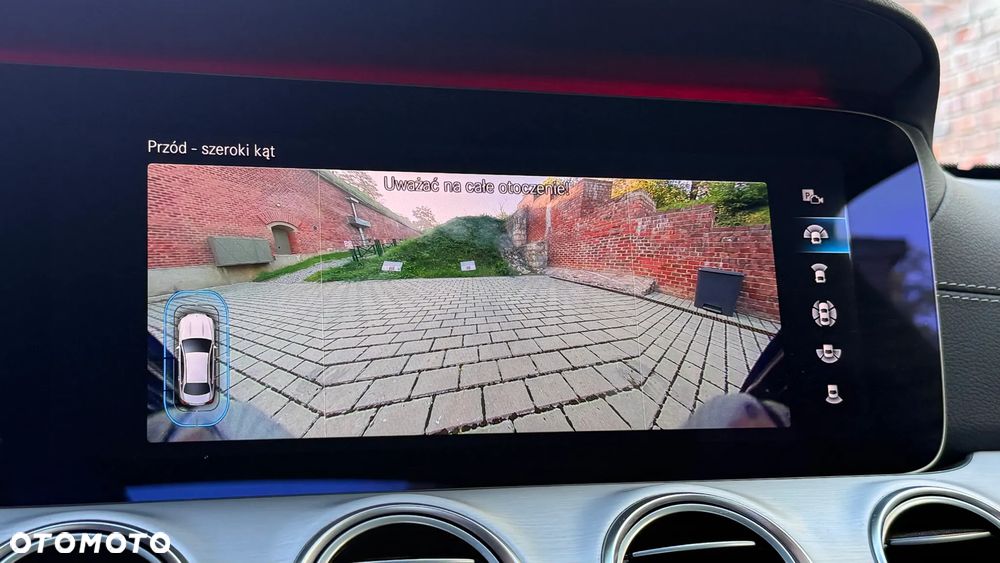 Mercedes-Benz Klasa E 220 d 4-Matic AMG - 26