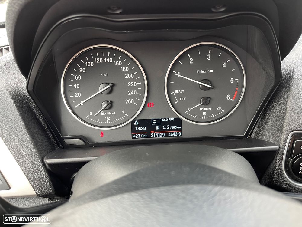 BMW 116 d EfficientDynamics — fotografia 11