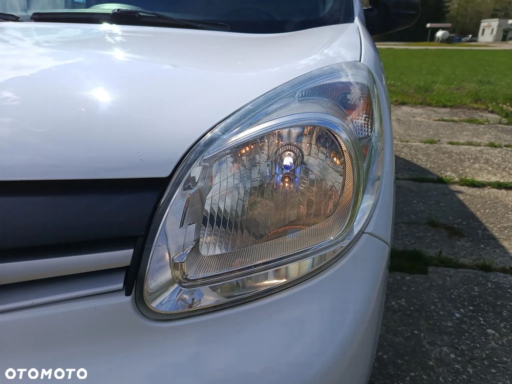 Renault Kangoo wersja MAXI LONG 1.5 diesel 110kM 2017 rok Bogate wyposażenie- WEBASTO, navigacja NISKI PRZEBIEG-142 tyś. SPRAWNY 100% ZAREJESTROWANY!! - 15