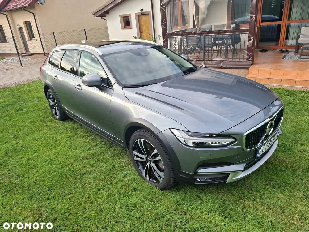 Volvo V90 Cross Country D4 AWD Ocean Race - 2