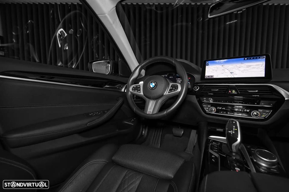 BMW 520 e Pack M - 13