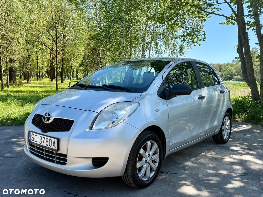 Toyota Yaris 1.3 Luna A/C - 1