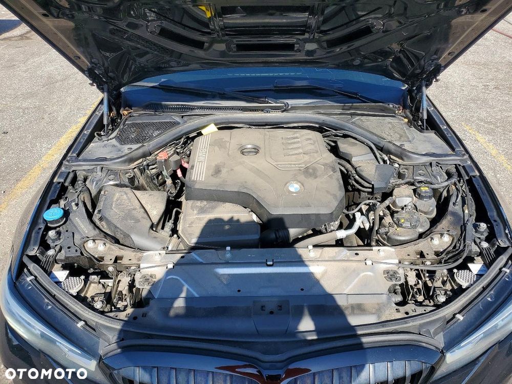 BMW Seria 3 330i M Sport - 11