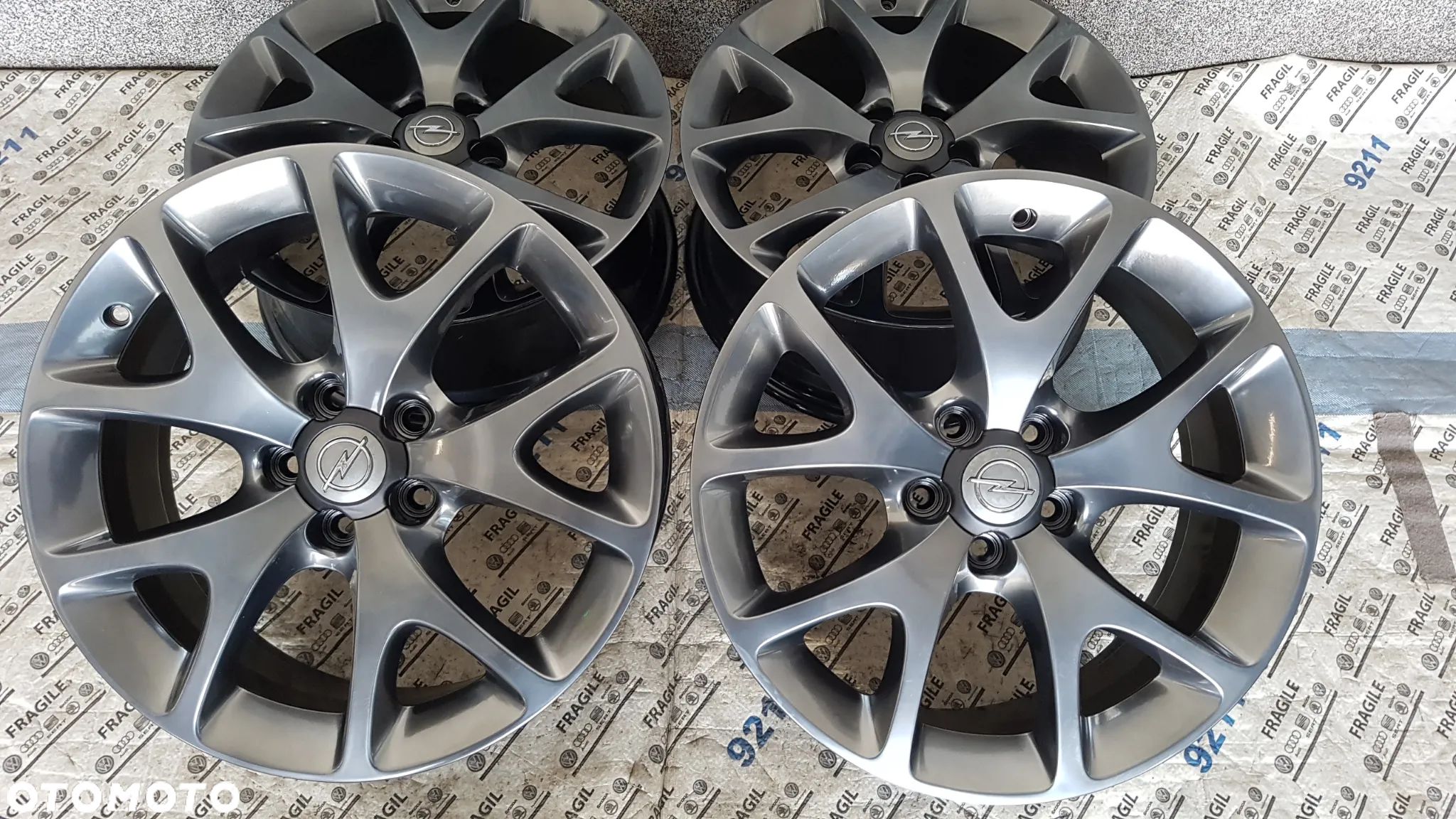 FELGI ALU ORYGINAŁ  OPEL CORSA ADAM 5X110 OPC 7,5jx18 ET47 - 1