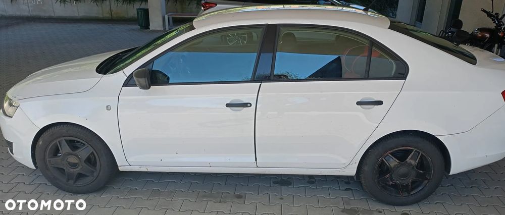 Skoda RAPID 1.2 Ambition - 11