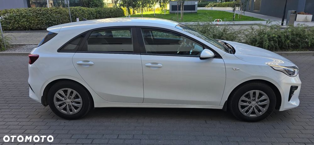 Kia Ceed - 11