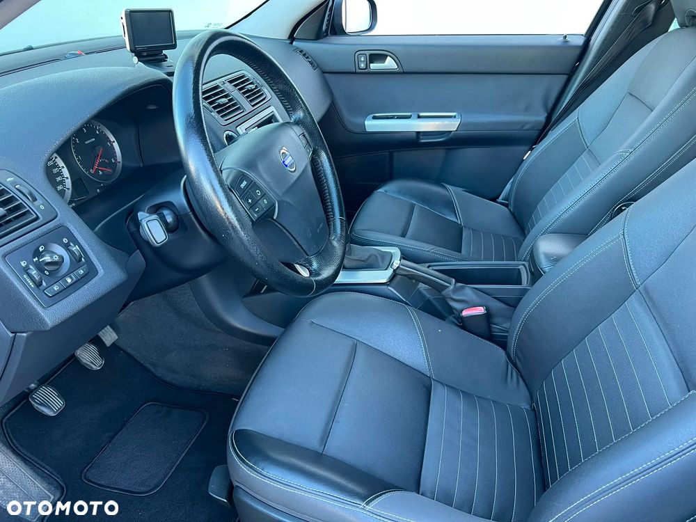Volvo V50 - 2
