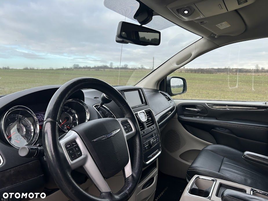 Chrysler Town & Country 3.6 Touring - 26