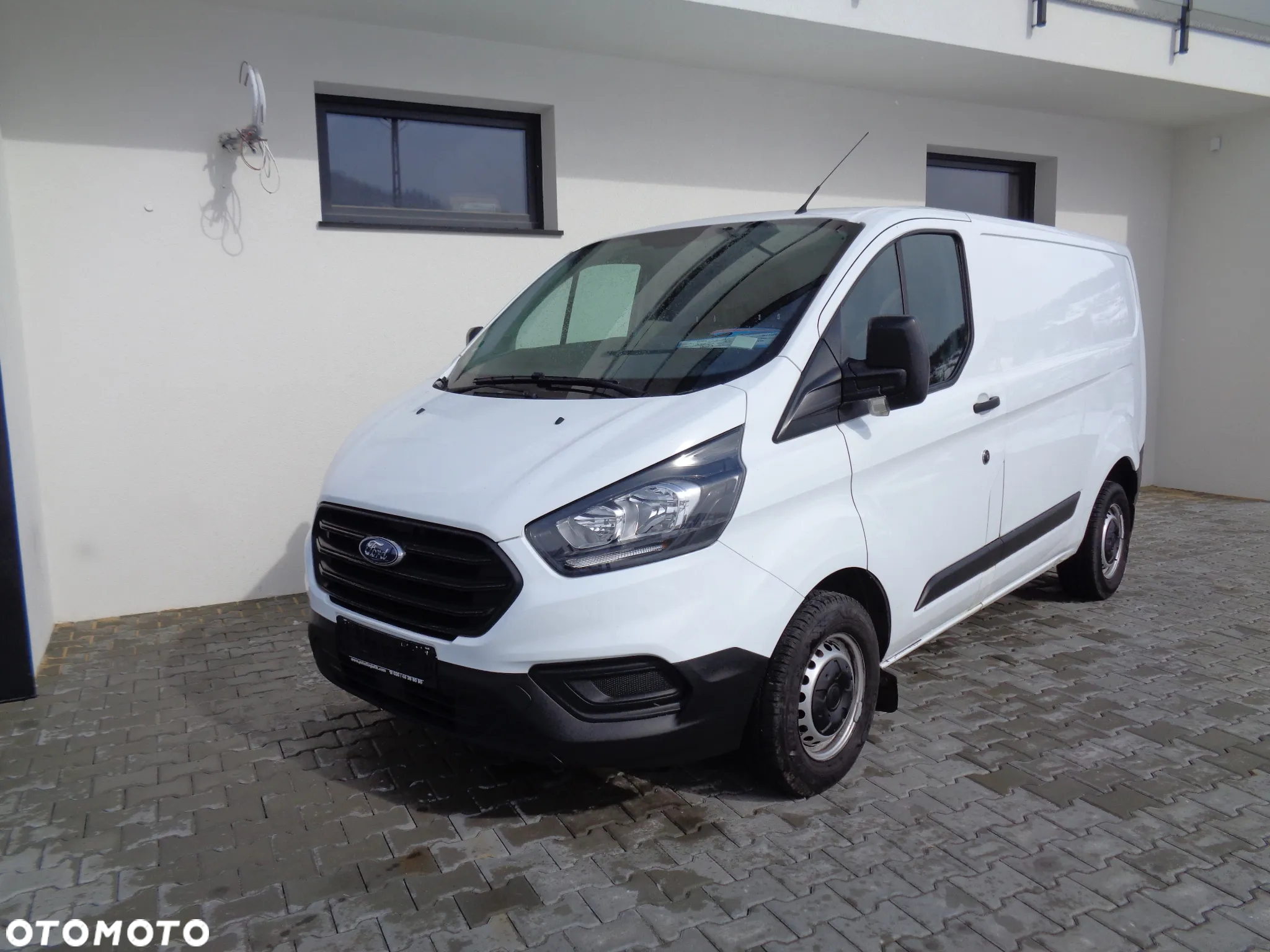 Ford TRANSIT CUSTOM - 2