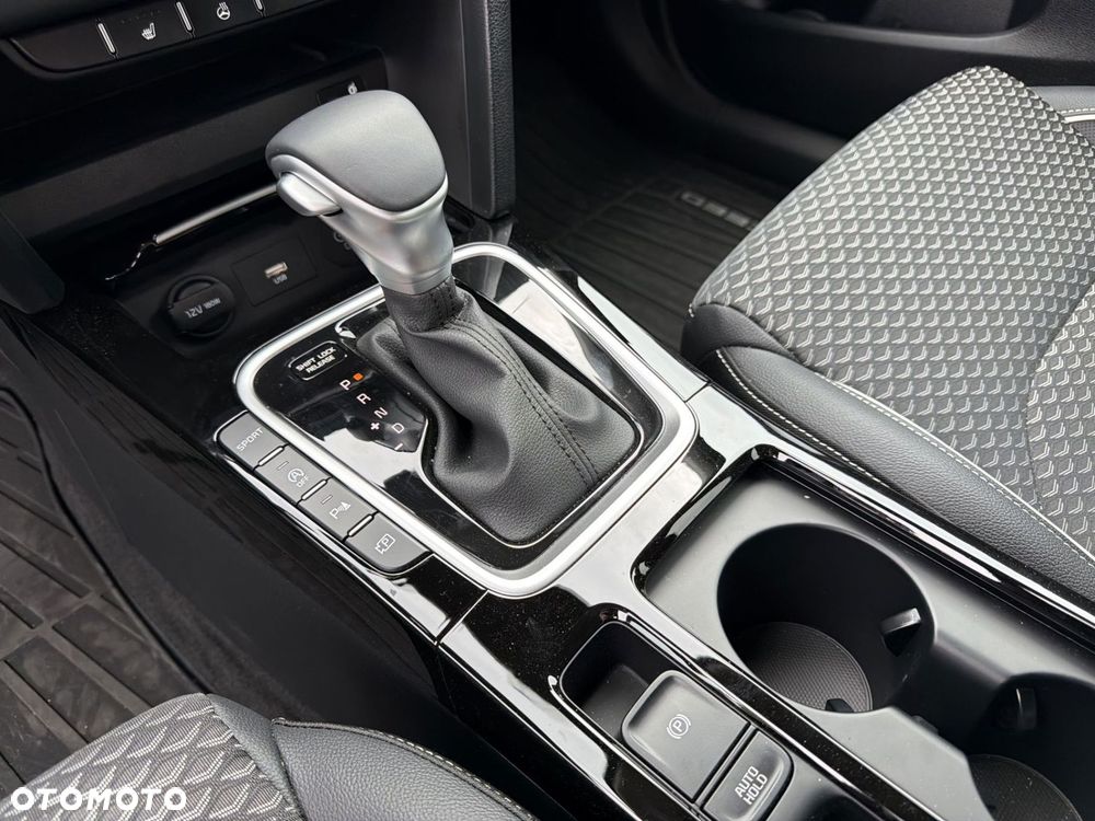 Kia XCeed 1.6 T-GDI Business Line DCT - 13