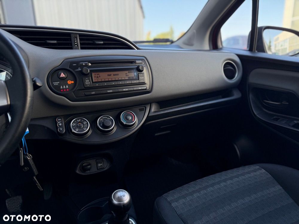 Toyota Yaris 1.0 Premium EU6 - 18