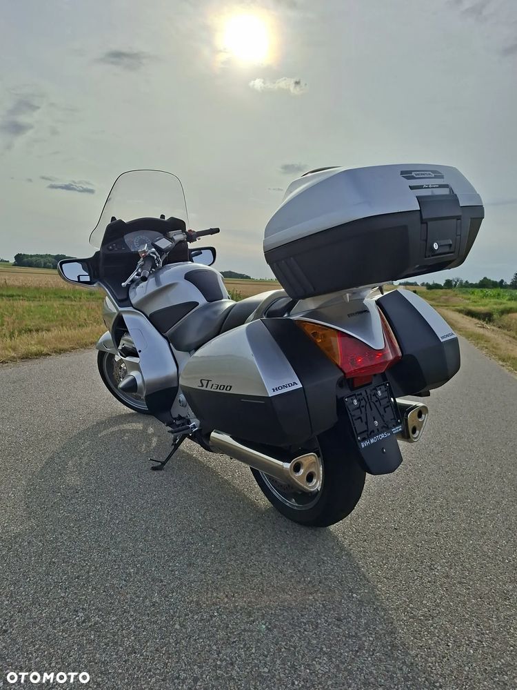 Honda ST - 8