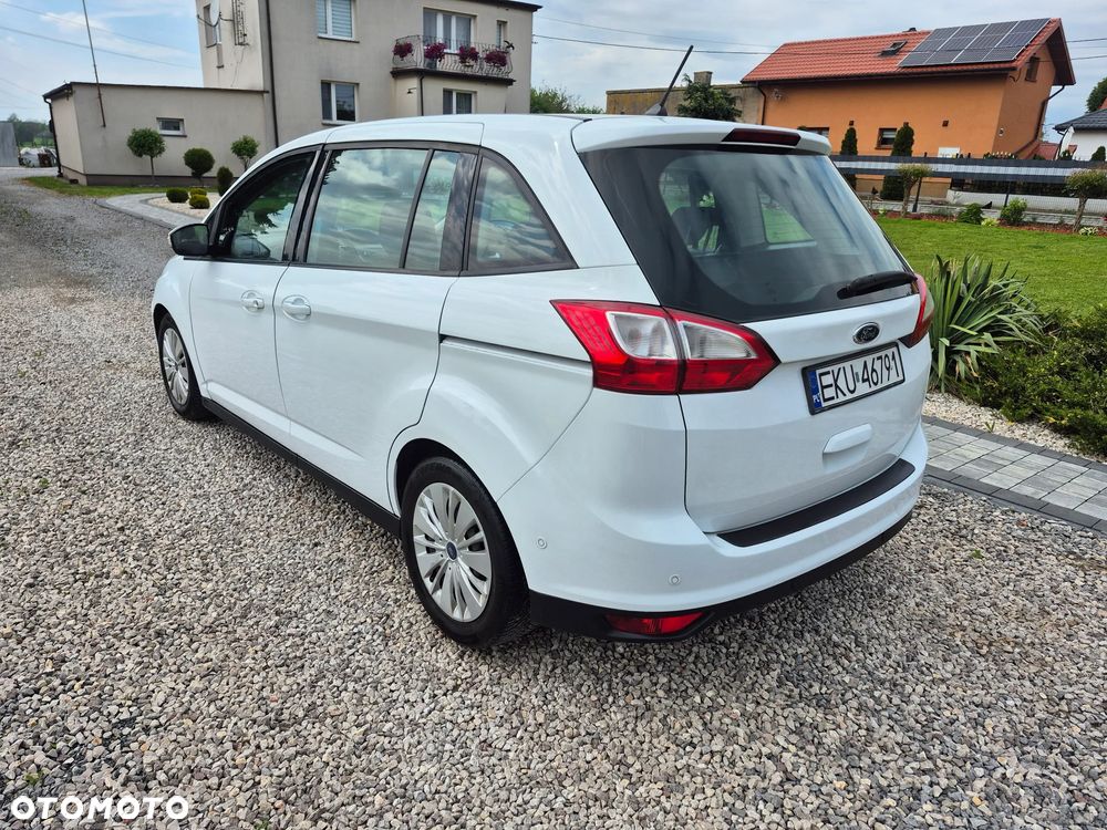 Ford Grand C-MAX - 21