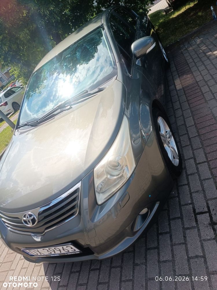 Toyota Avensis 1.8 Sol - 1