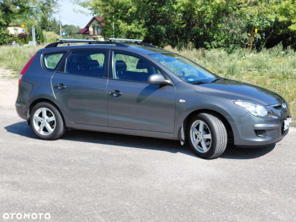 Hyundai i30 1.4 Base + - 5