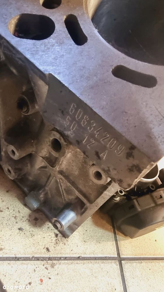 BMW 8 E31 850 E32 750 BLOK SILNIKA 5.0 M70 B50 V12 - 4