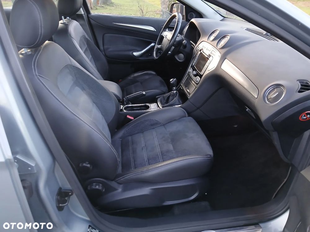 Ford Mondeo 2.5 Titanium X - 25