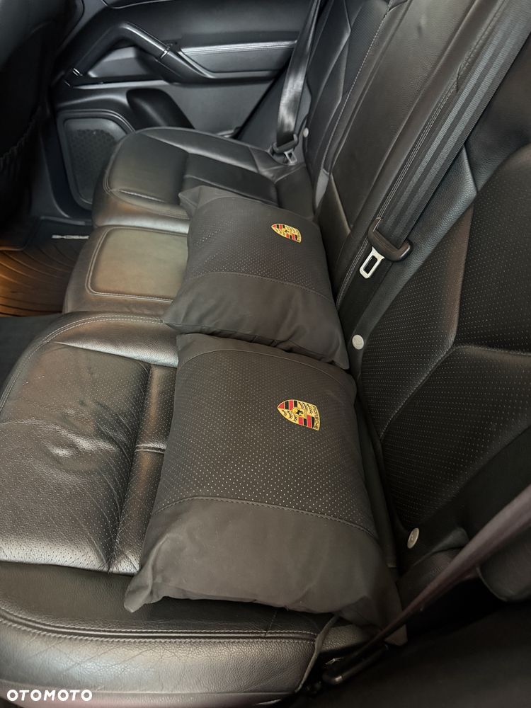 Porsche Cayenne - 11