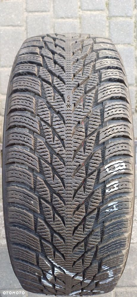 NOKIAN 215/60R16 , pojedyńcza opona zimowa. - 2
