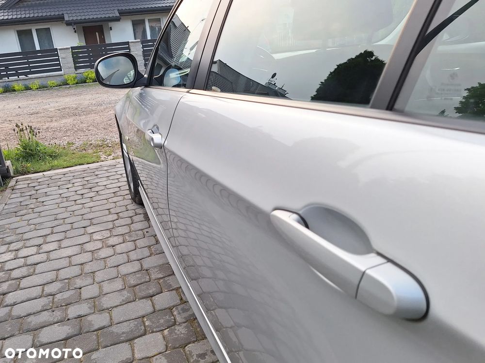 BMW Seria 3 318i - 8