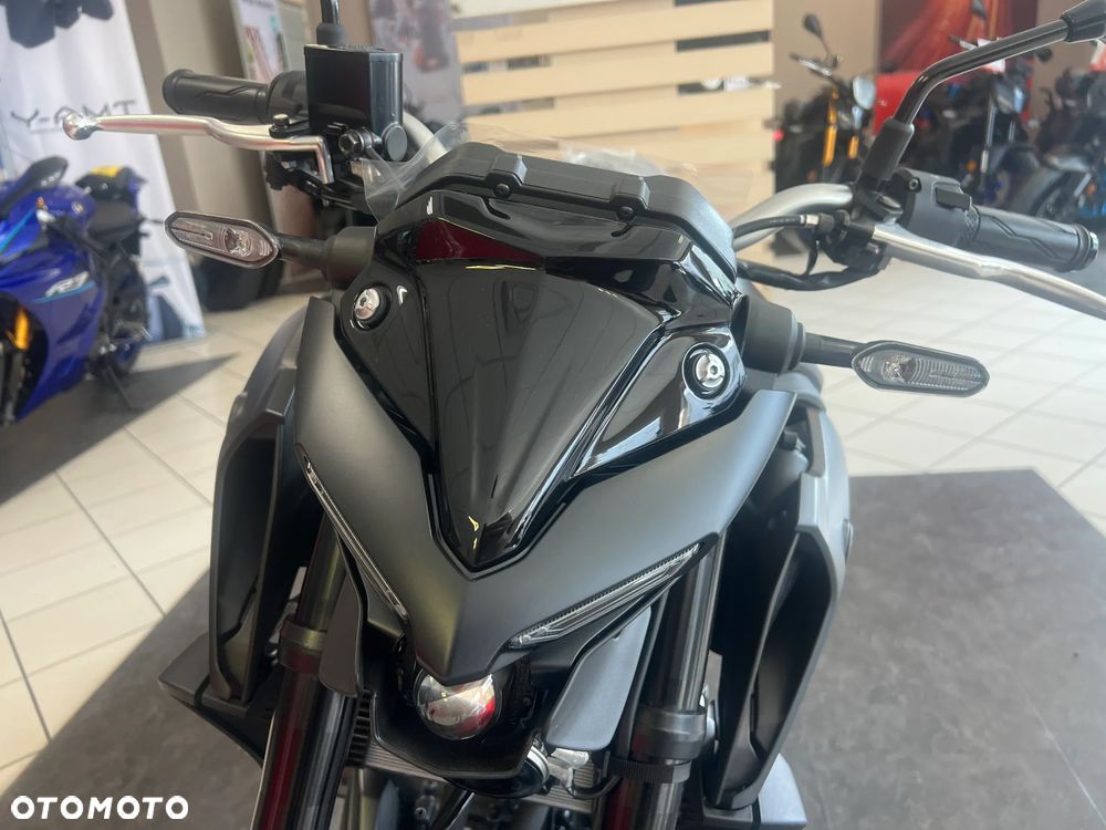 Yamaha MT - 16