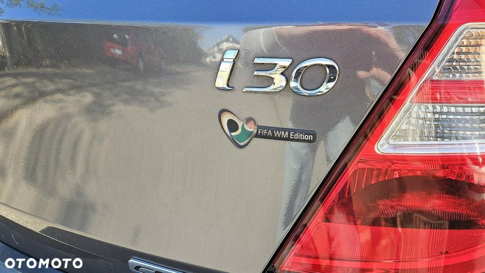 Hyundai i30 1.6 CRDi FIFA WM Edition - 10